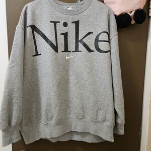 Nike Men's Gray Sweater